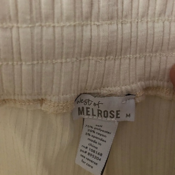 WEST OF MELROSE Kickin' It Casual Ribbed Shorts in Cream M - Picture 9 of 11